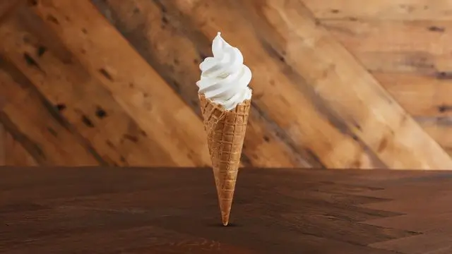 Bottomless Soft Swirl Cone