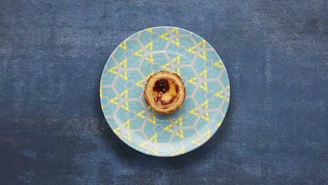 One Pastel de Nata