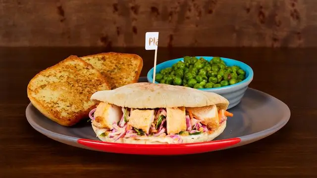 Grilled Chicken Pitta